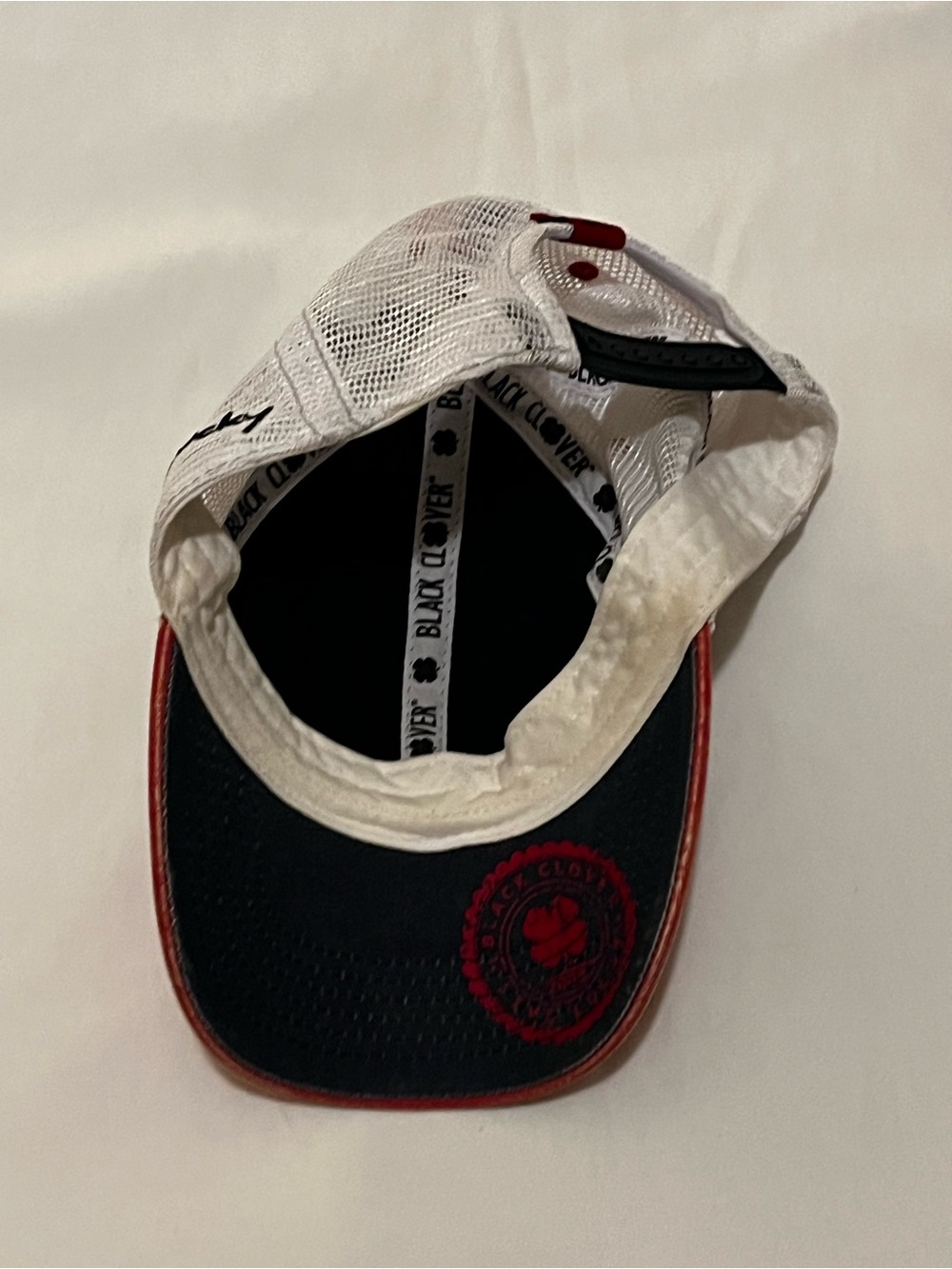 Black Clover American Clover Hat - Picture 4 of 4